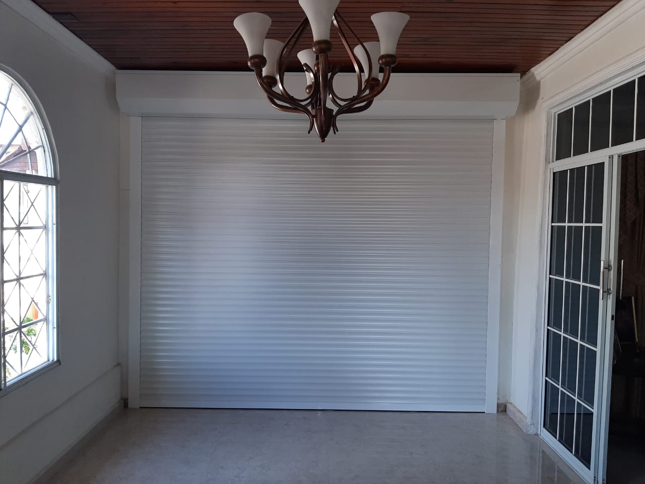 Rolling shutter metálico - detalle de instalación